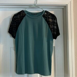 Short sleeve top